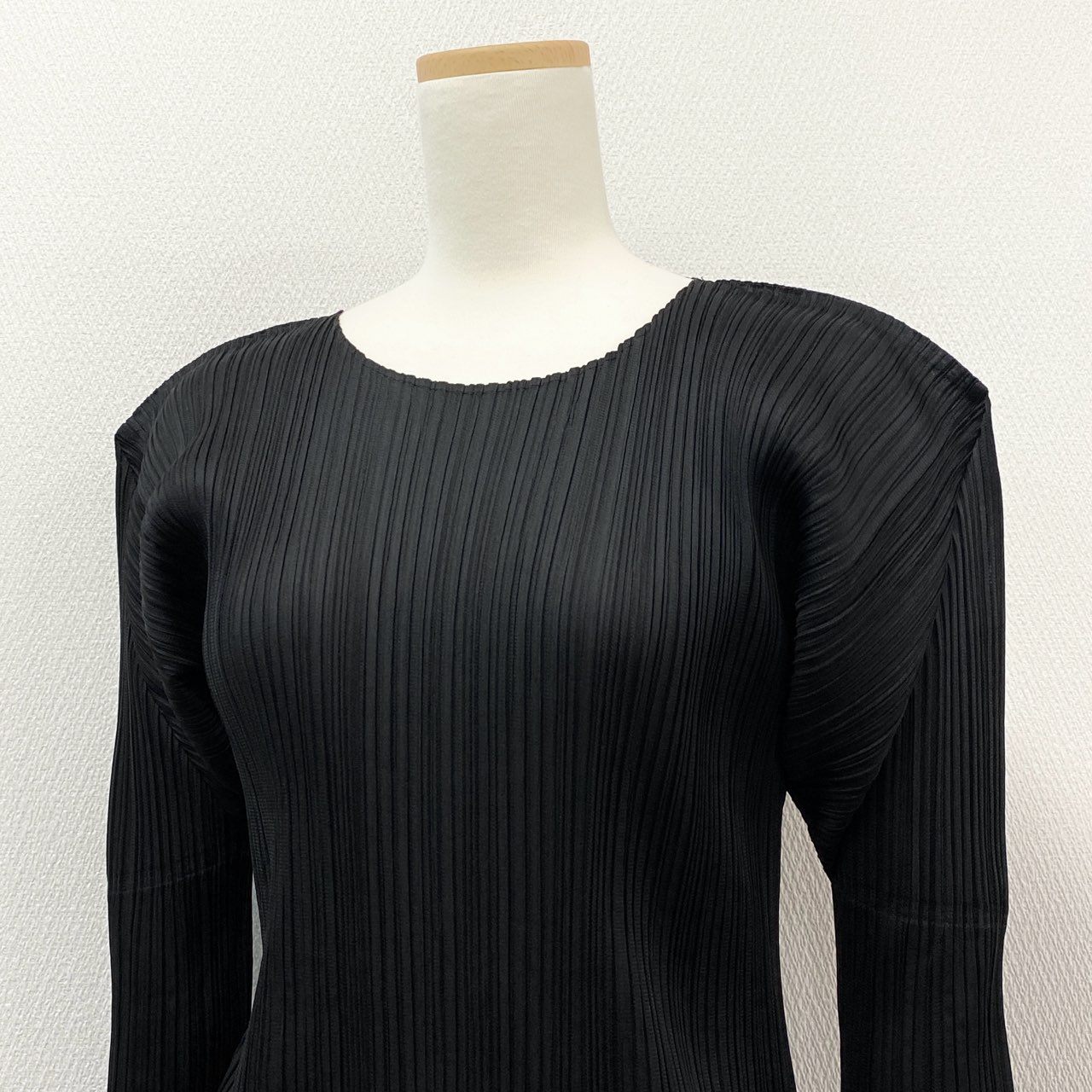 75i8 PLEATS PLEASE ISSEY MIYAKE プリーツプリーズ イッセイミヤケ 日本製 長袖プリーツカットソー ロングスリーブ トップス プルオーバー PP04-JK602 3 ブラック レディースo07t
