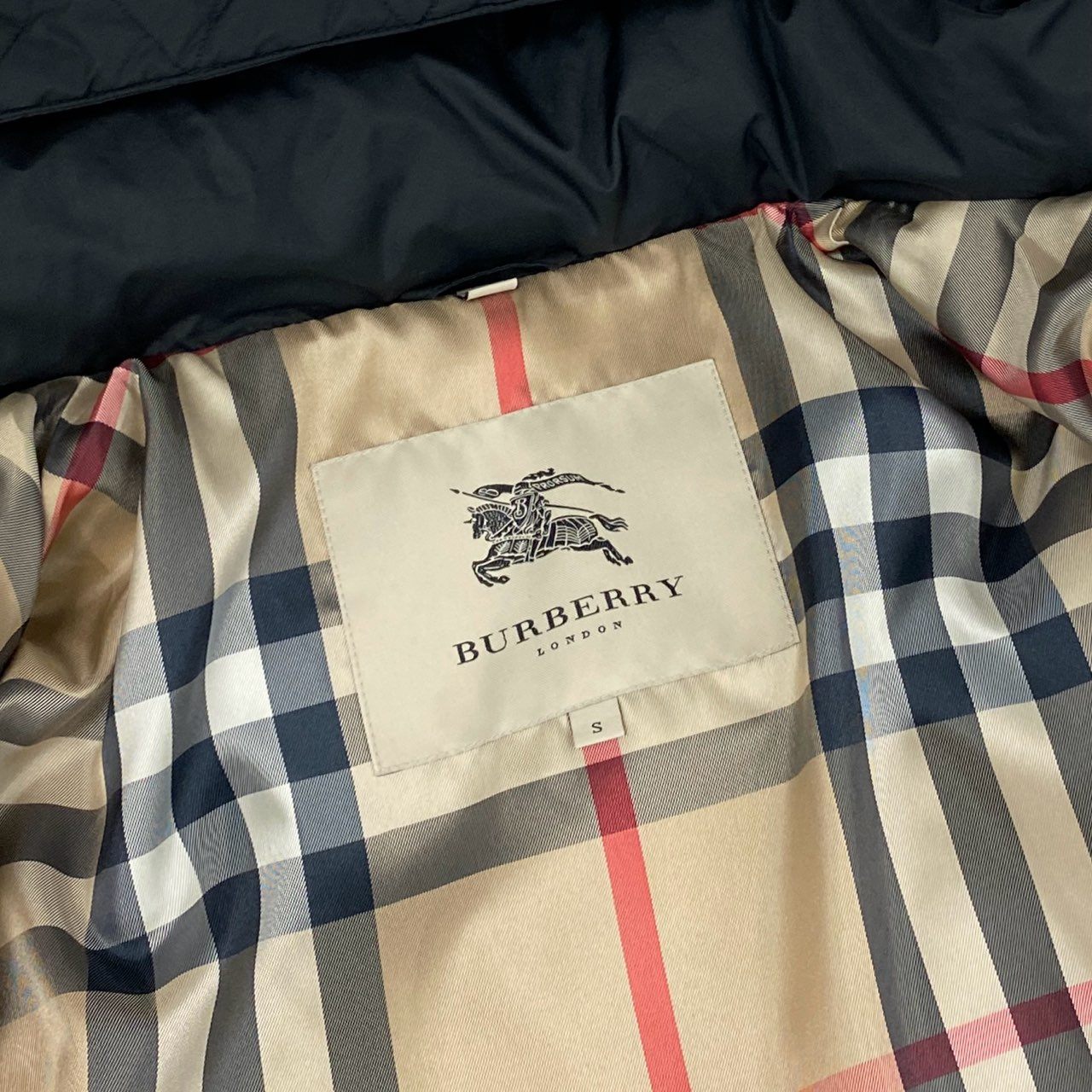 9h4 《美品》 BURBERRY LONDON バーバリー ロンドン フード付き ノバチェック ダウンコート S ブラック ダウンジャケット ベルト付き レディースt18r