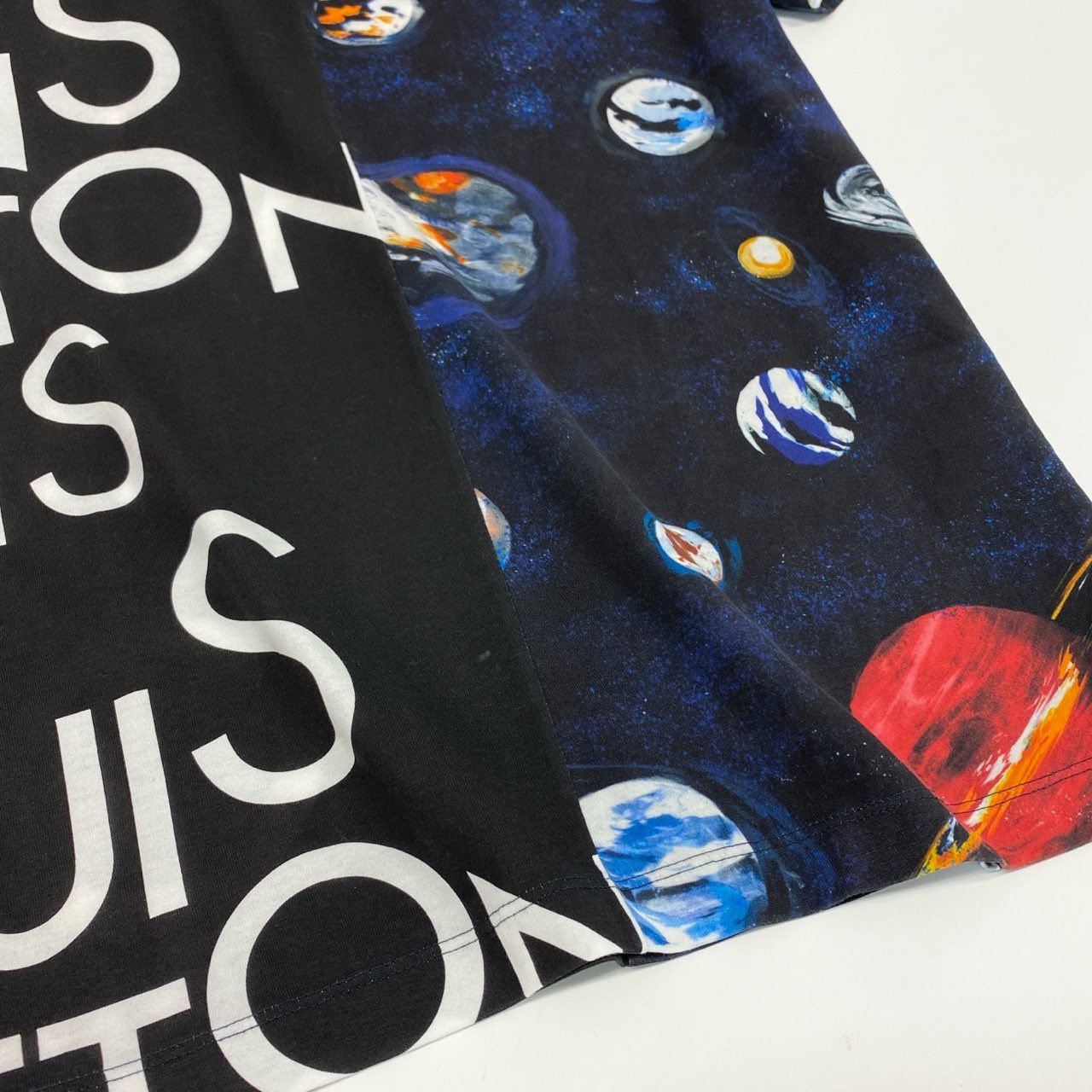 50l6 《美品》 イタリア製 LOUIS VUITTON ルイヴィトン ギャラクシー 宇宙柄 半袖Tシャツ カットソー トップス RM191M FMB HGY13W サイズS マルチカラー コットン100% メンズ 紳士服