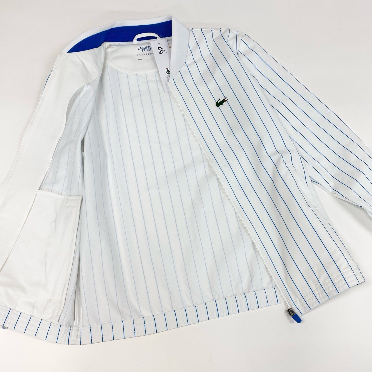 21f17 《未使用保管品》タグ付 LACOSTE ラコステ ピンストライプ ジップブルゾン ジョコビッチ ジャケット ロゴワッペン 大きいサイズ BH2256L 52 XLサイズ相当 ホワイト 画像参照