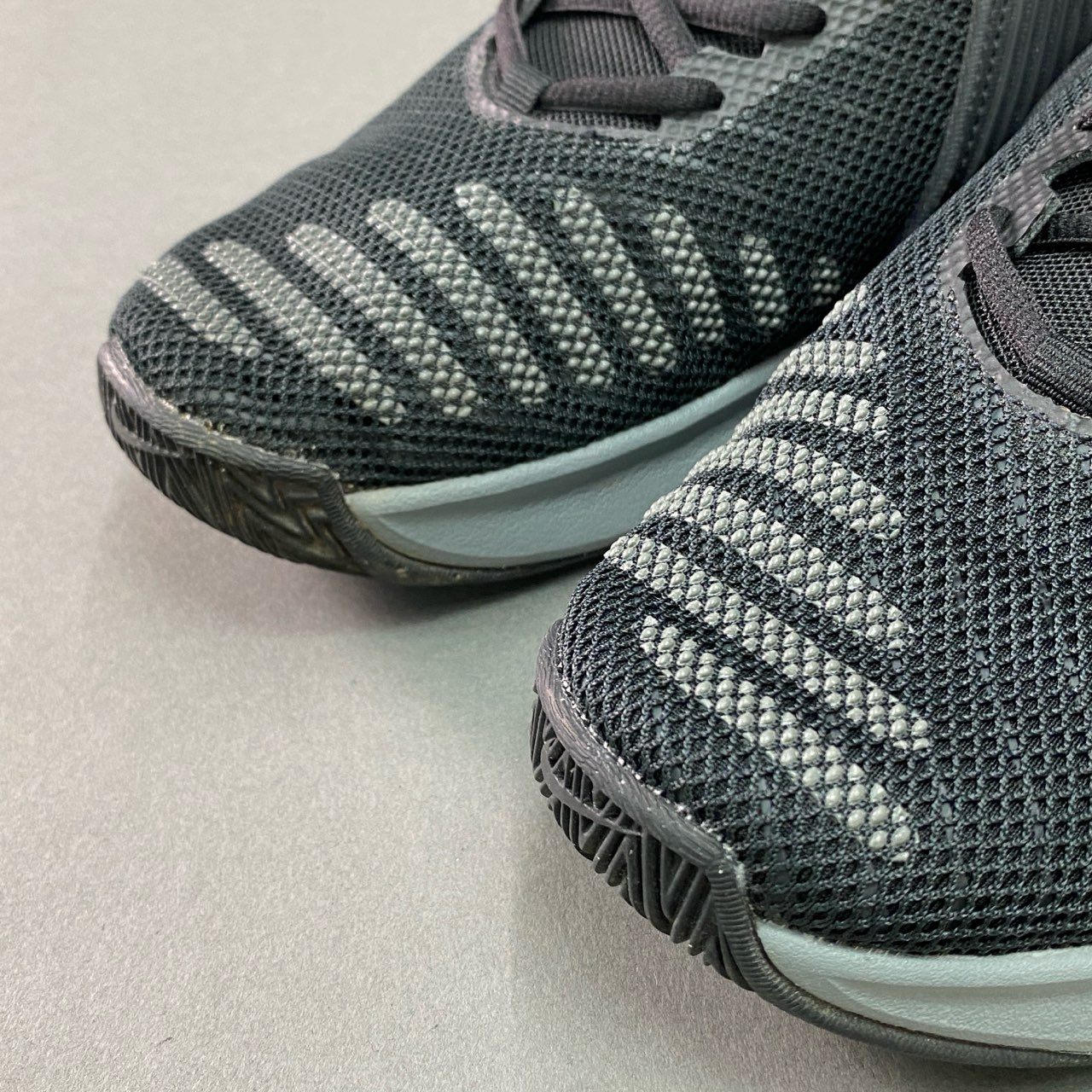 5g8《美品》 NIKE ナイキ Metcon 9 メトコン スニーカー DZ2617-001 26cm ブラック トレーニングシューズ ランニング 箱付き