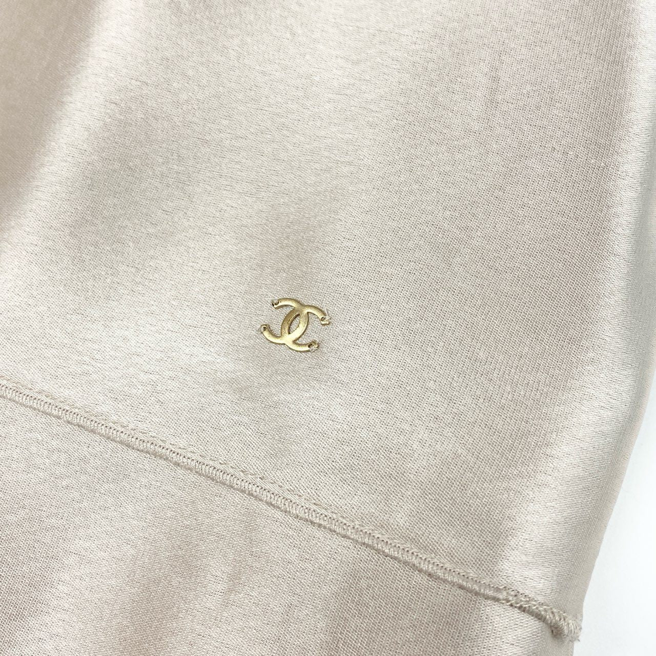 45j10 CHANEL シャネル ノースリーブシャツ トップス ココマーク P16699V09393 38サイズ ベージュ レディースu02t
