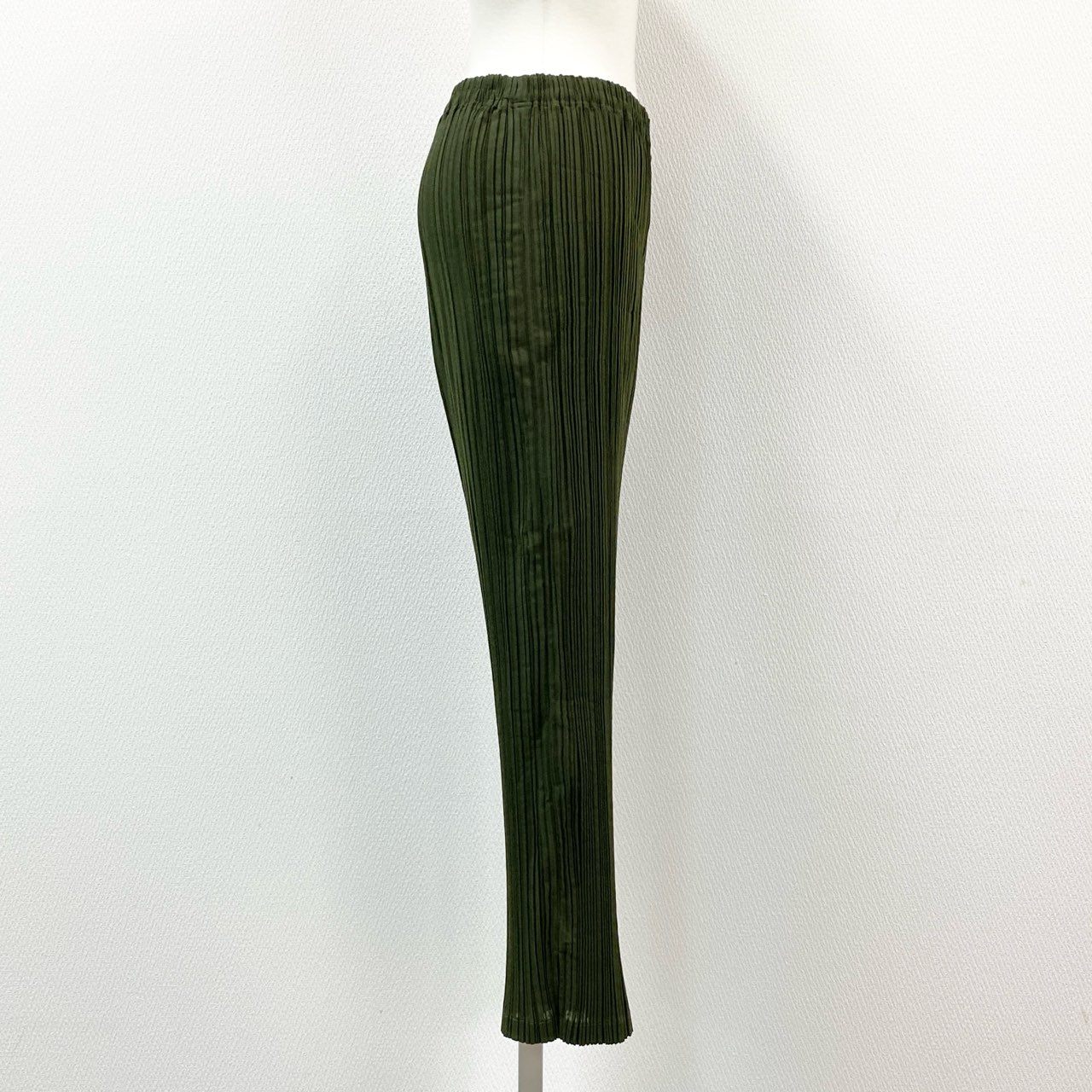 59e9 ISSEY MIYAKE FETE イッセイミヤケ フェット プリーツパンツ ボトム サイズ03 カーキ レディース 女性用 プリーツプリーズ