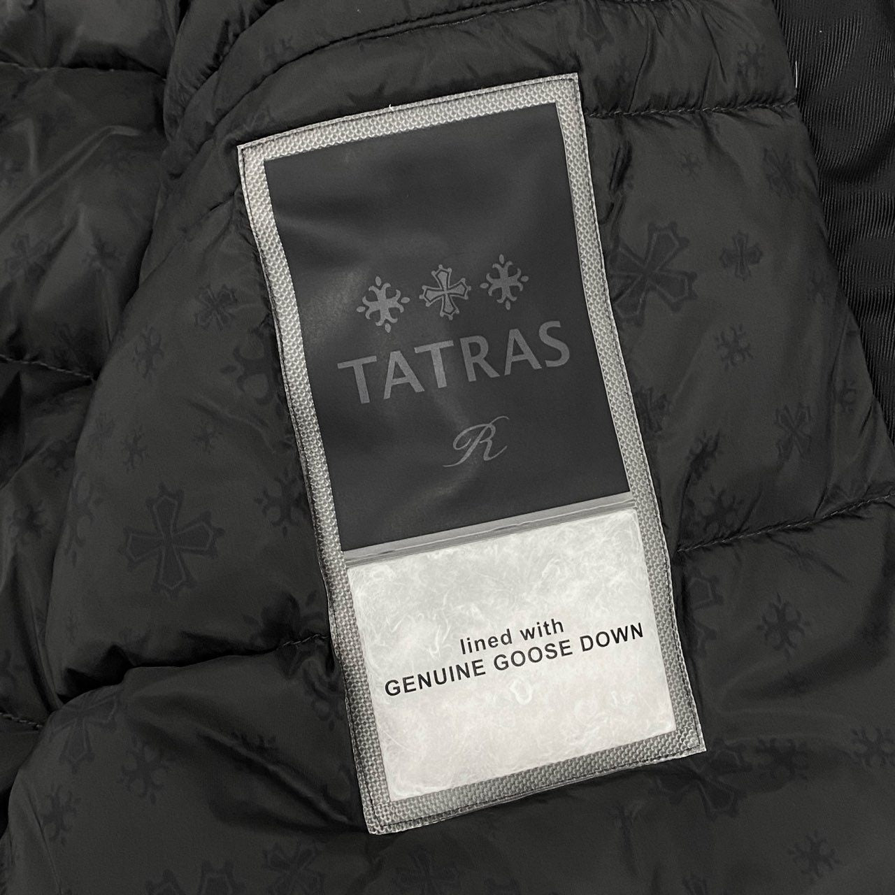32a4 《美品》 TATRAS タトラス PETRONIO ペトロニオ ダウンジャケット 4 ブラック N-3B ラクーンファー コート