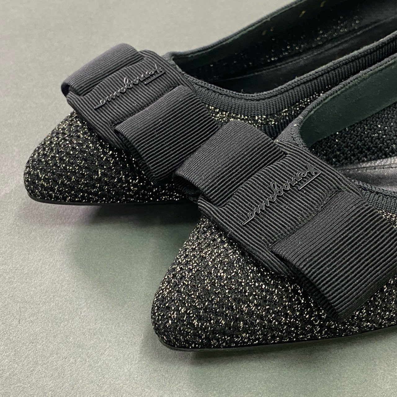 5c21 《美品》 Salvatore Ferragamo サルヴァトーレ フェラガモ VARA ヴァラリボン ラメ入り ソックスパンプス 7 ブラック ゴールド イタリア製 シューズ