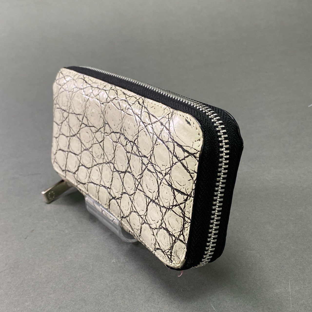 b17 CROIX ROYAL クロワロワイヤル メジロクロコダイル 目地染め ラウンドファスナー 長財布 ホワイト レザー ロングウォレット 本革