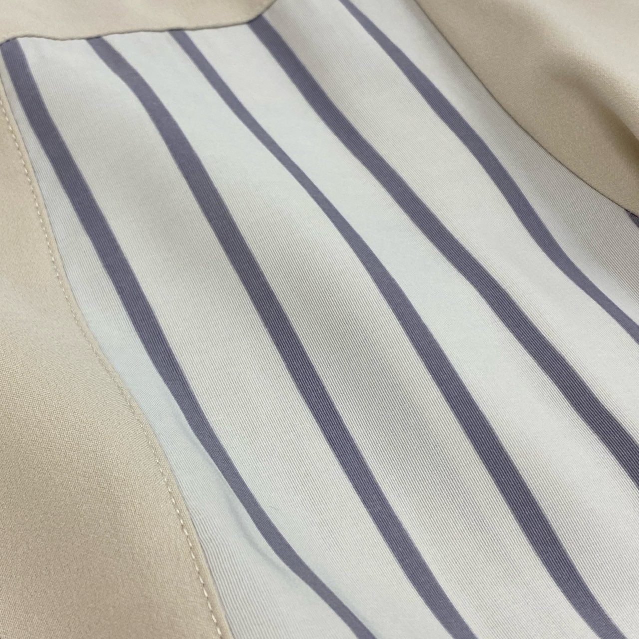 22f18 《未使用》定価¥33.000 ふりふ プリーツ加工 フラワープリント シャツワンピース F ベージュ ドレス