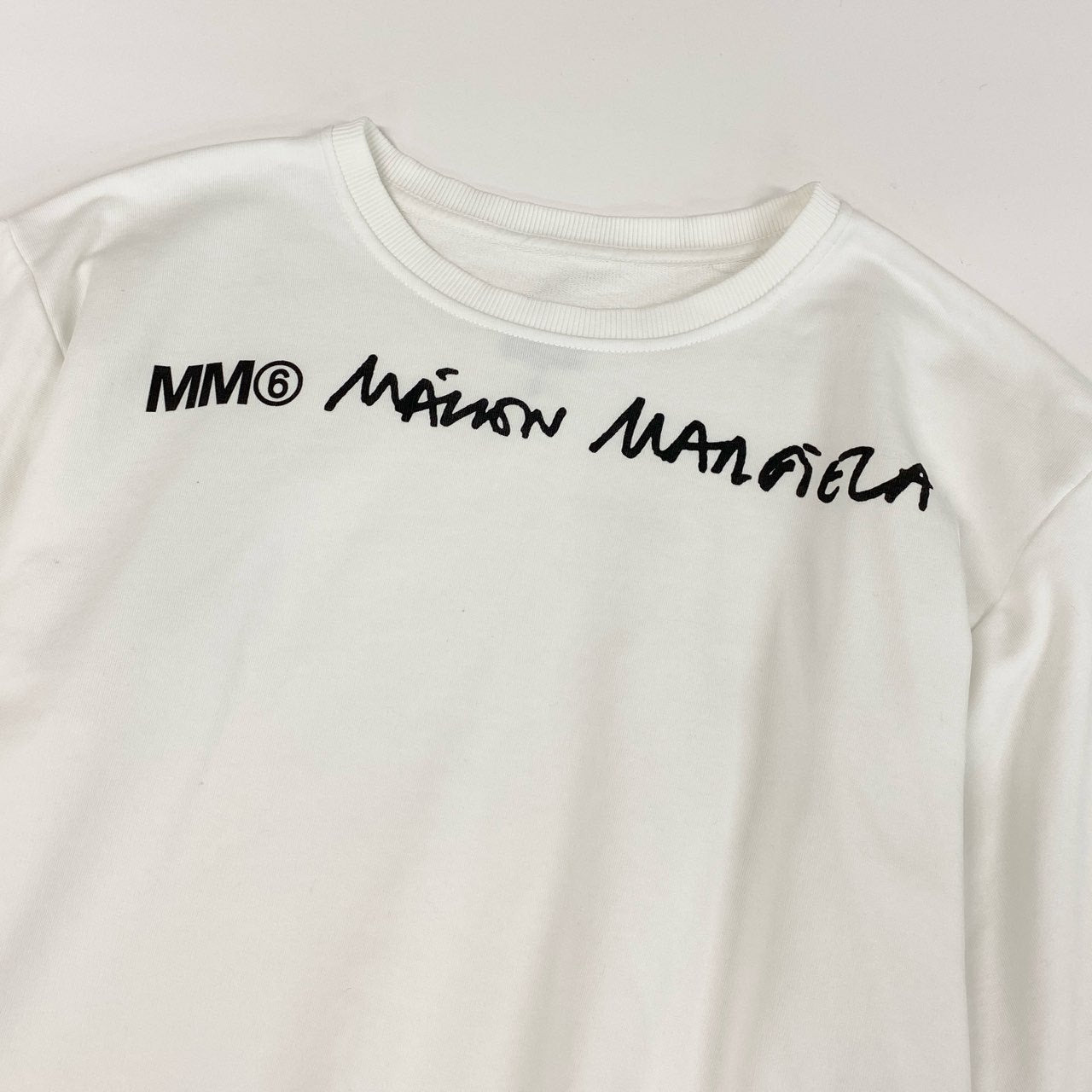 25f14 MM6 MAISON MARGIELA エムエムシックス メゾンマルジェラ クルーネック 半袖スウェット スエット カットオフ ロゴプリント 短丈 S32GU0133 Sサイズ ホワイト コットン