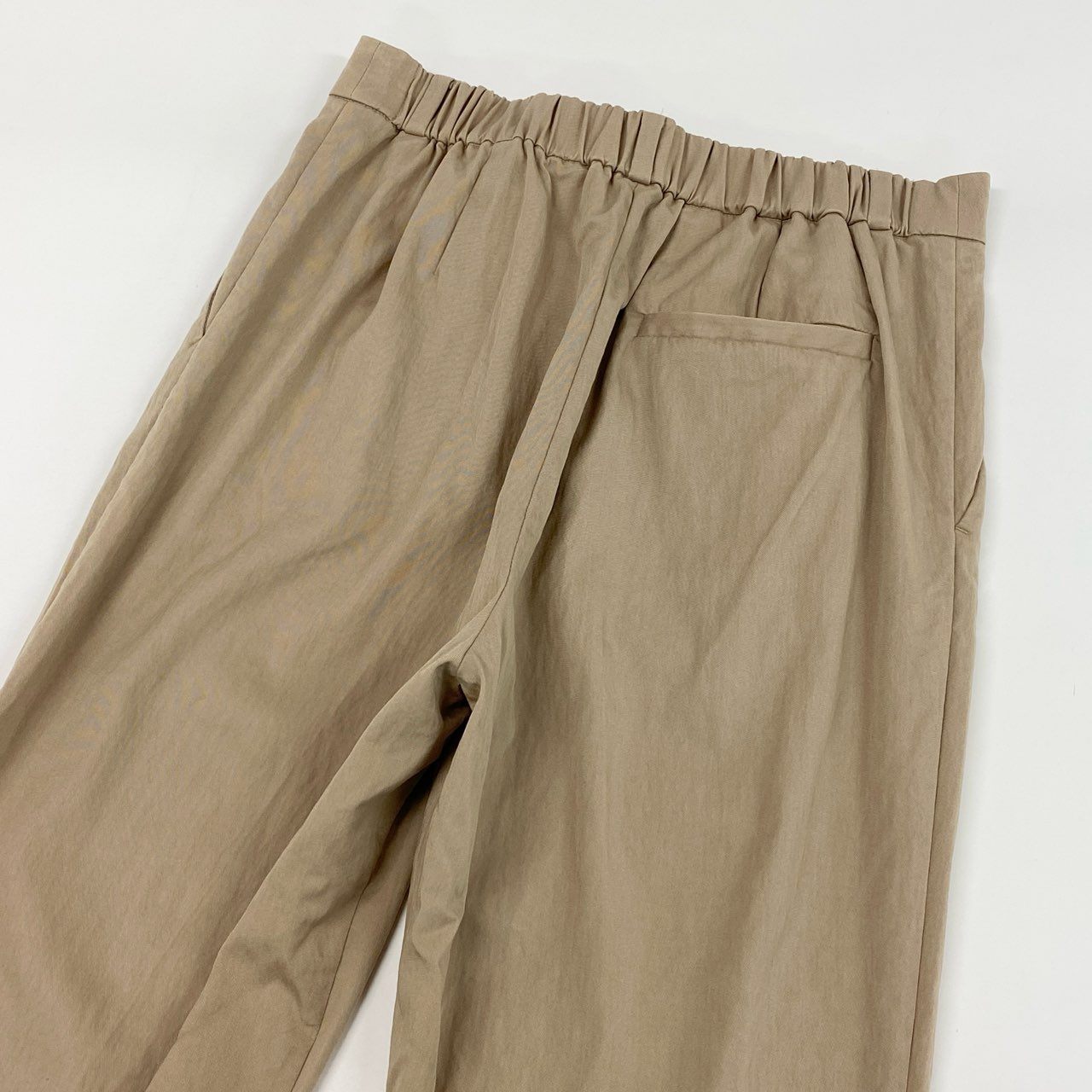 81h7《美品》HOUSE OF ロータス ハウスオブロータス タックパンツ スラックス リラックスパンツ M ベージュ レディース 女性用u02t