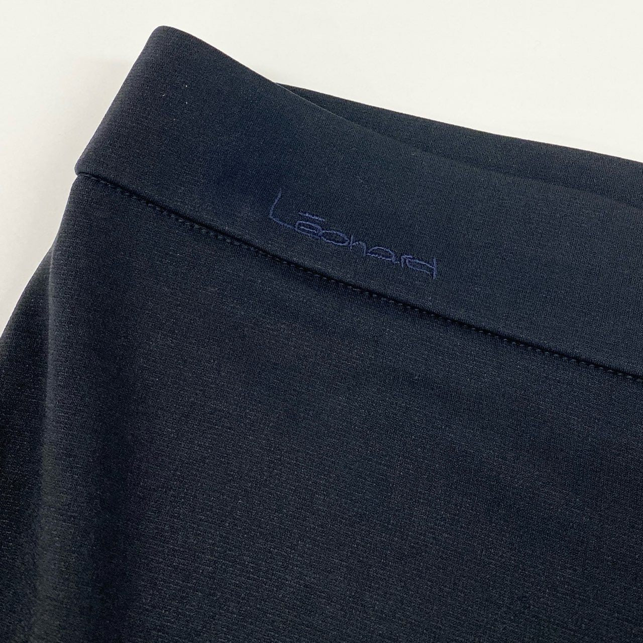 56H1 LEONARD レオナール ボトム サイドジップ ストレートパンツ ストレッチ カンカン素材 レディース 女性用 0143353 42 ブラックu02t