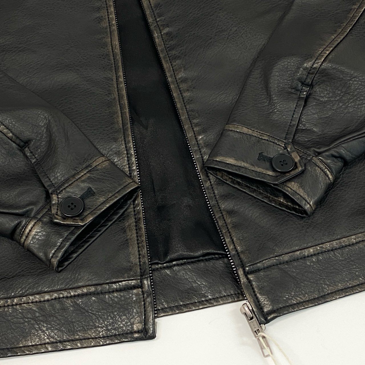 51f3 【新品タグ付き】 BEAMS ビームス 2024AW ユーズド加工 レザーブルゾン シングルライダース ジャケット 11-18-1831-202-19-22 サイズM ブラック レザー メンズ