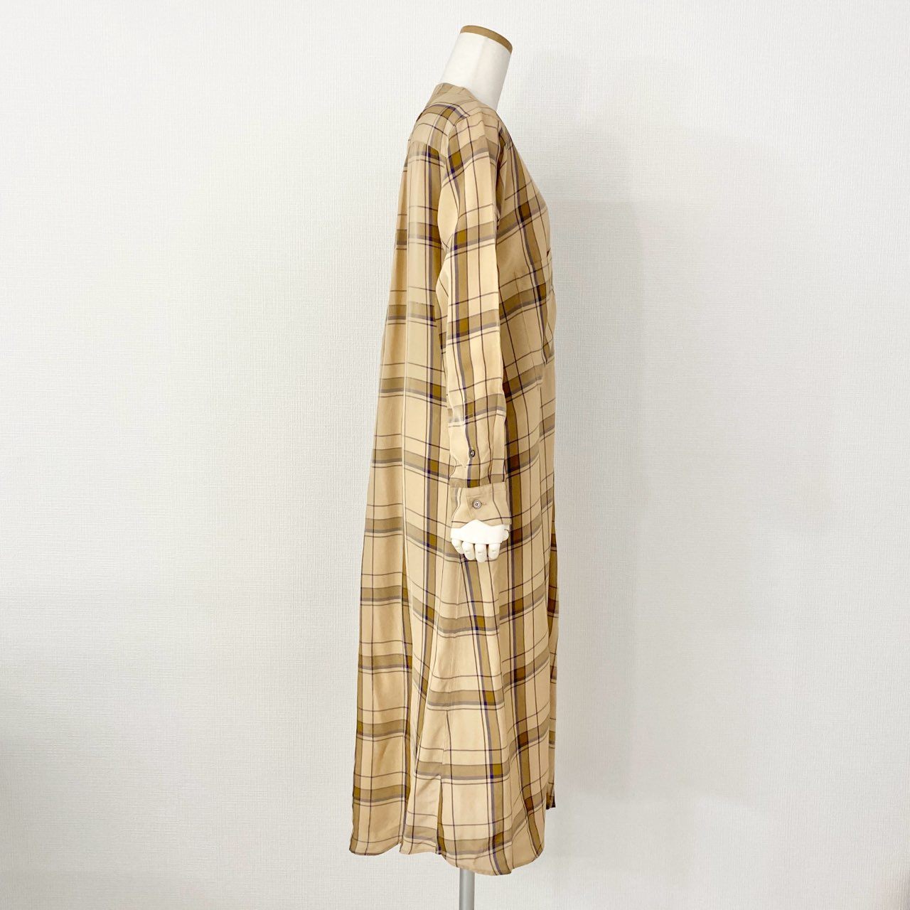 51f16 TICCA ティッカ ノーカラー レーヨンシャツワンピース ロングシャツ 落ち感トロみ素材 サイズF ベージュ系 レーヨン100% レディース