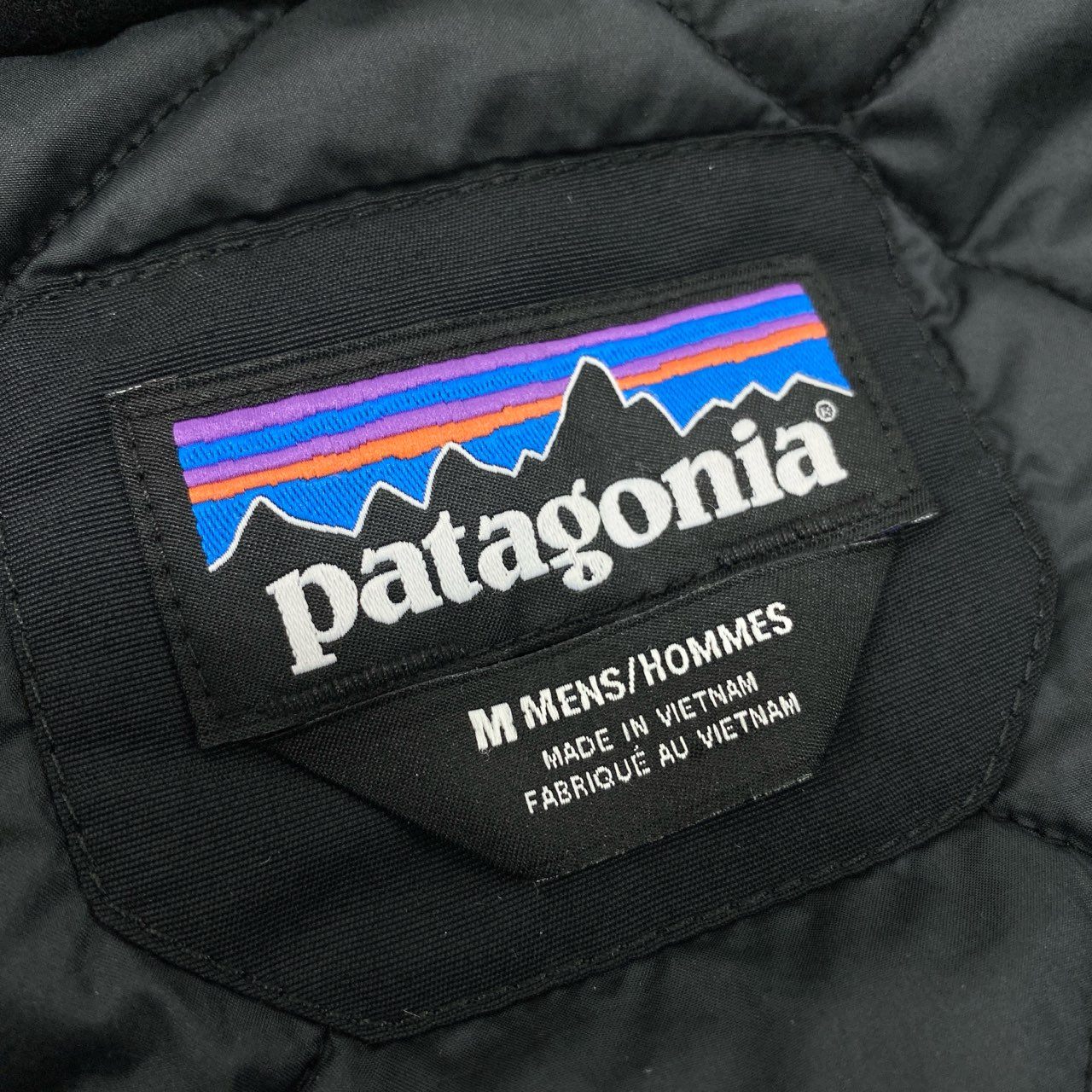 71i26 《美品》patagonia パタゴニア イスマスジャケット 中綿ジャケット アウター 26990 Mサイズ ブラック メンズk02i