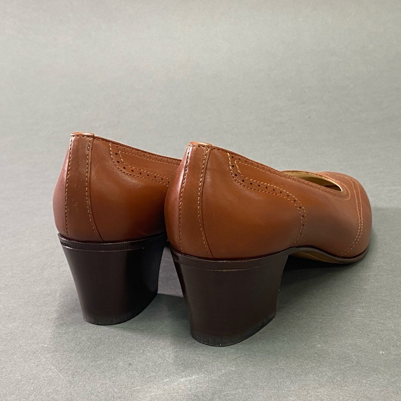 7b17 《美品》 TANINO CRISCI タニノクリスチー メダリオン レザーパンプス 35 ブラウン Leather シューズ イタリア製