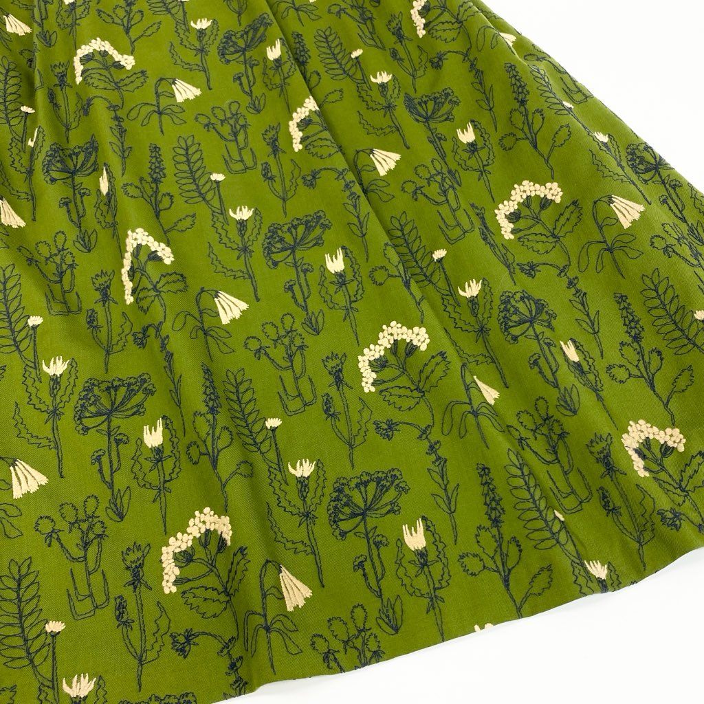 4f7 《美品》 Jocomomola ホコモモラ 完売 お花畑モチーフ ノースリーブワンピース 膝丈ワンピース 花柄 ボタニカル サイズ40 グリーン レディース