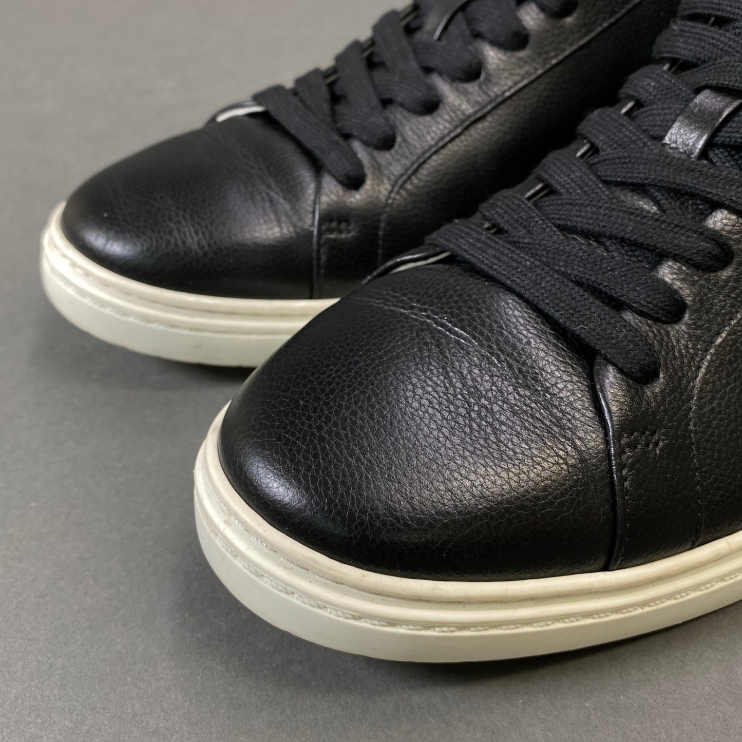 2g29 JIMMY CHOO ジミーチュウ JCロゴ ハイカット レザースニーカー 42 ブラック Leather シューズ 紳士靴k02i