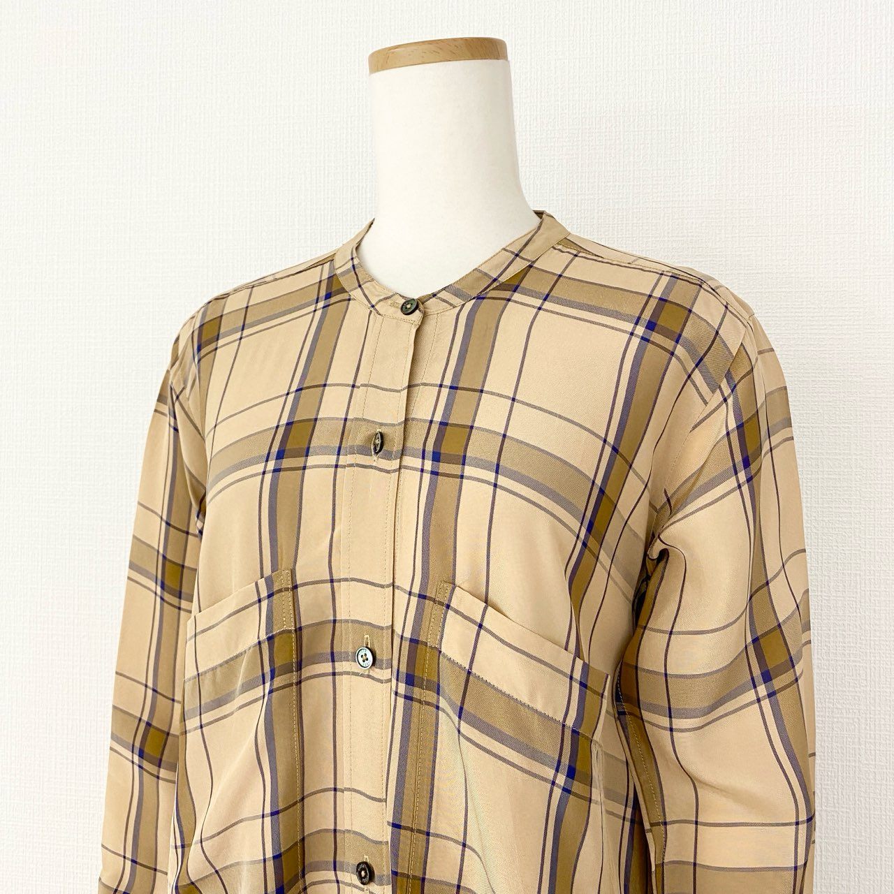 51f16 TICCA ティッカ ノーカラー レーヨンシャツワンピース ロングシャツ 落ち感トロみ素材 サイズF ベージュ系 レーヨン100% レディース