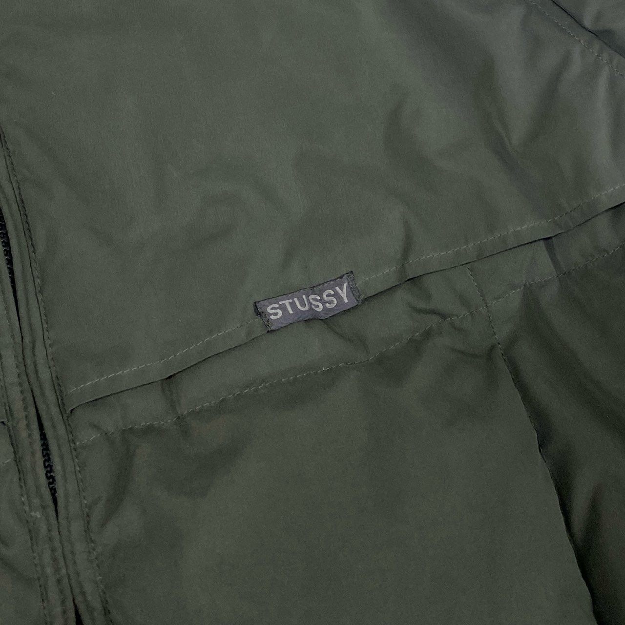 48h15 stussy ステューシー 90s ダウンジャケット フロントロゴ OLD STUSSY カーキ ヴィンテージu02t