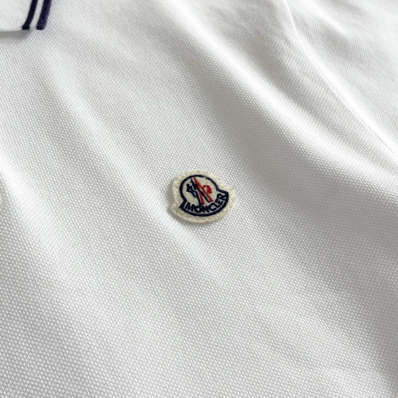 37e26 《美品》 MONCLER モンクレール フロントワッペンロゴ 半袖ポロシャツ E10918304300 鹿の子ポロ M ホワイト コットン100 メンズ