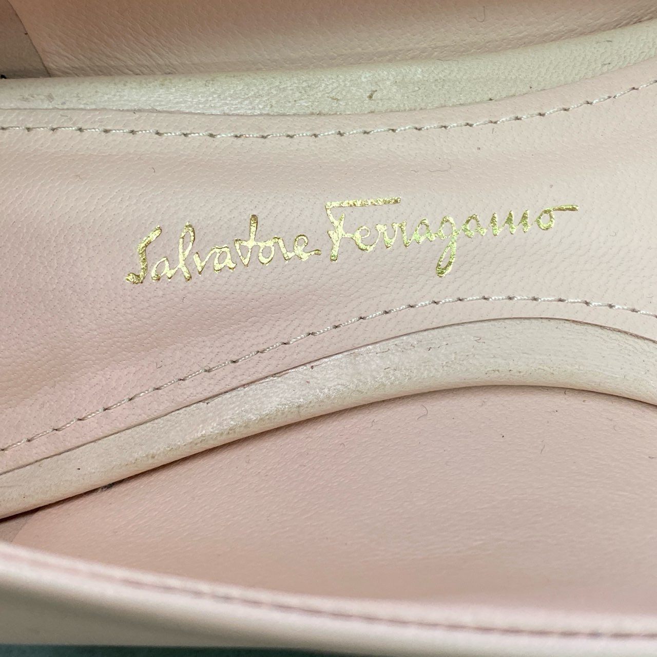 5f6 Salvatore Ferragamo サルヴァトーレ フェラガモ VIVA フラットシューズ パンプス 7 1/2 ピンク ラムレザー VARA ヴァラ 箱付き
