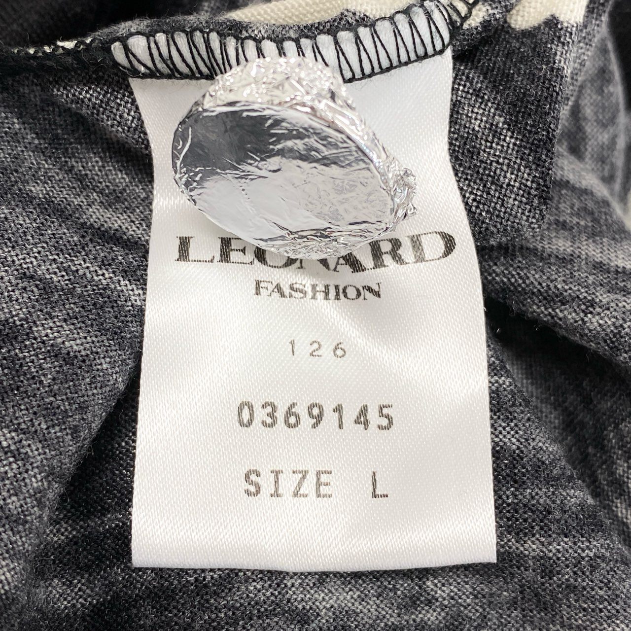 84i10 LEONARD レオナール 長袖ニットカーディガン 花柄カーディガン モノクロ シルク混紡 レディース 女性用 0369145 L ブラック ホワイトu02t