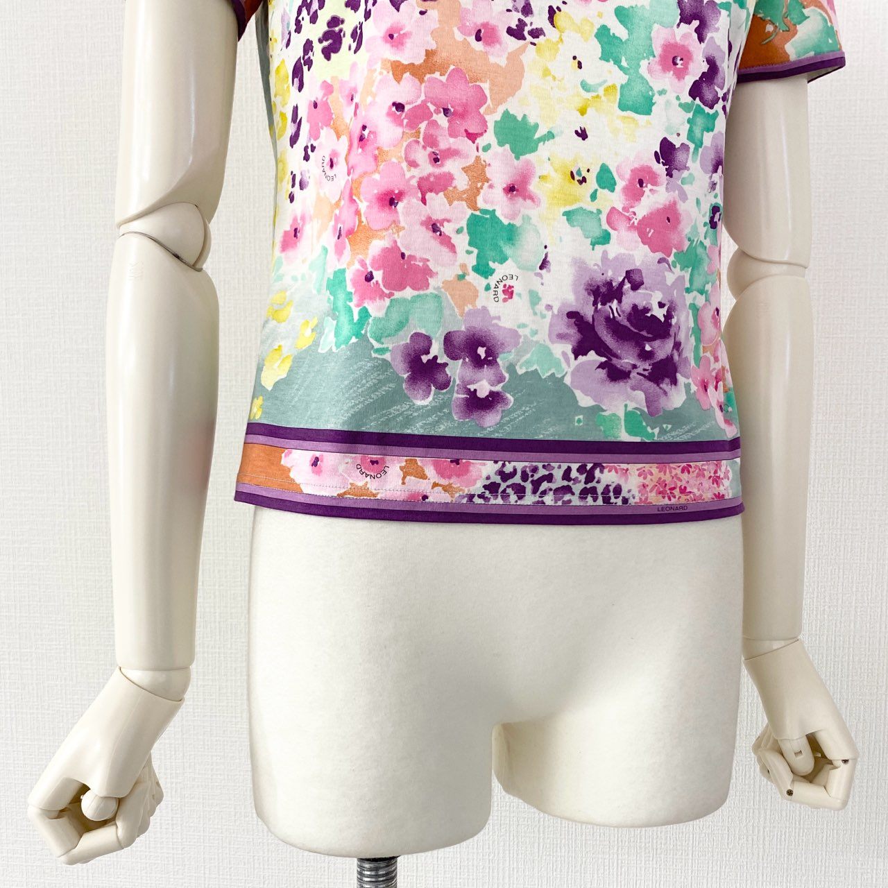 59e11 LEONARD レオナール 美しい花柄プリント 半袖Tシャツ カットソー トップス サイズM マルチカラー コットン100% レディース 日本製