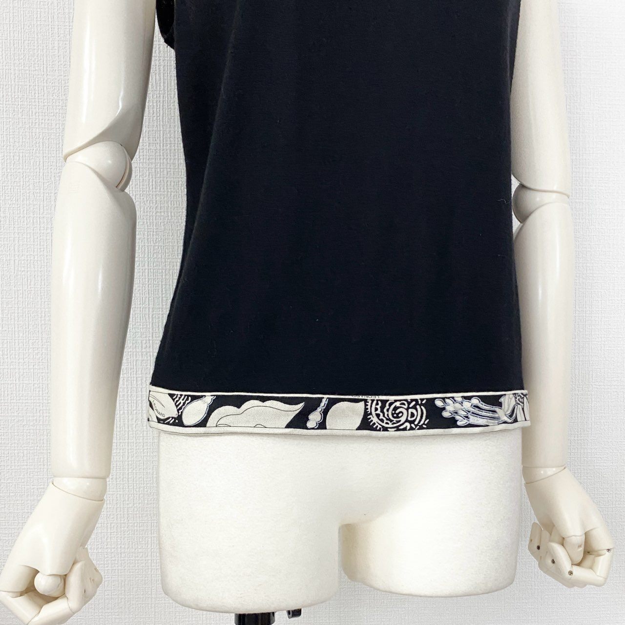 31h30 LEONARD FASHION レオナール ラインストーン装飾 カシミヤニットベスト ノースリーブトップス 美しいプリント切替 0387954 サイズL ブラック カシミヤ100% レディース