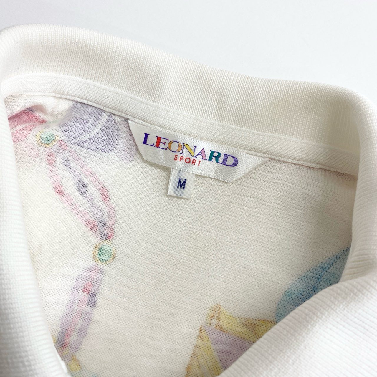 17f14-1 LEONARD SPORT レオナール 長袖ポロシャツ 襟付きカットソー トップス 宝石花柄プリント 0568101 サイズM ホワイト マルチカラー コットン100% レディース