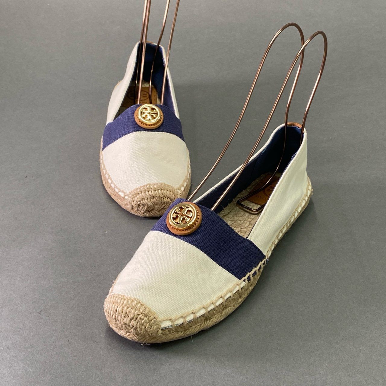 2f8 【未使用品】 TORY BURCH トリーバーチ BEACHER FLAT ESPADRILLE エスパドリーユ フラットシューズ 7 ホワイト 夏 箱付き