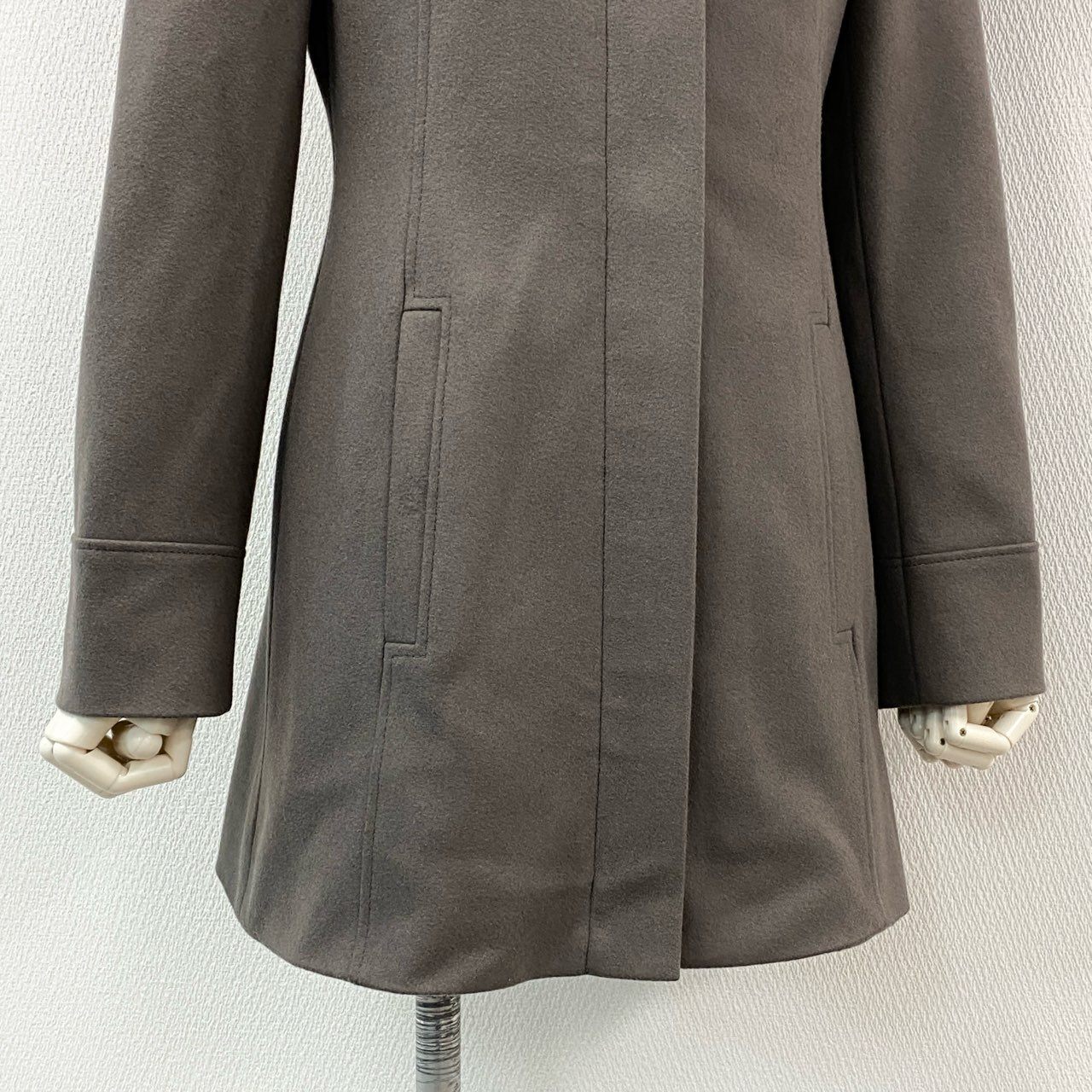 81h7《極美品》HUGO BOSS ヒューゴボス ウールコート ラクーンファー フラップベルト 34 ブラウン レディースk02i