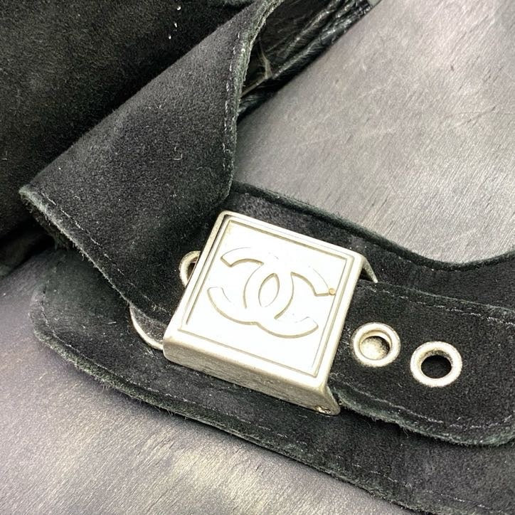 4f4 《美品》 CHANEL シャネル ココマーク メタルバックル ウッドサンダル 37 ブラック レザー シューズ 夏