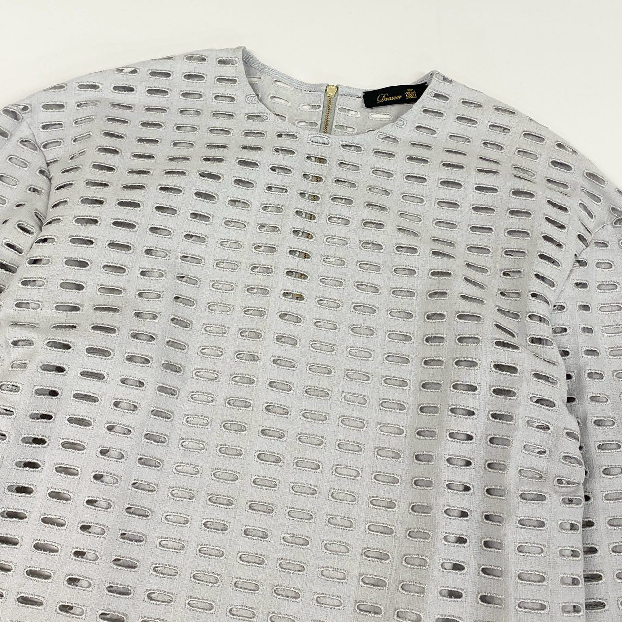 54g10 《美品》 Drawer ドゥロワー コットンエンブロイダリーブラウス F ライトグレー メッシュ カットソー Tシャツ 日本製