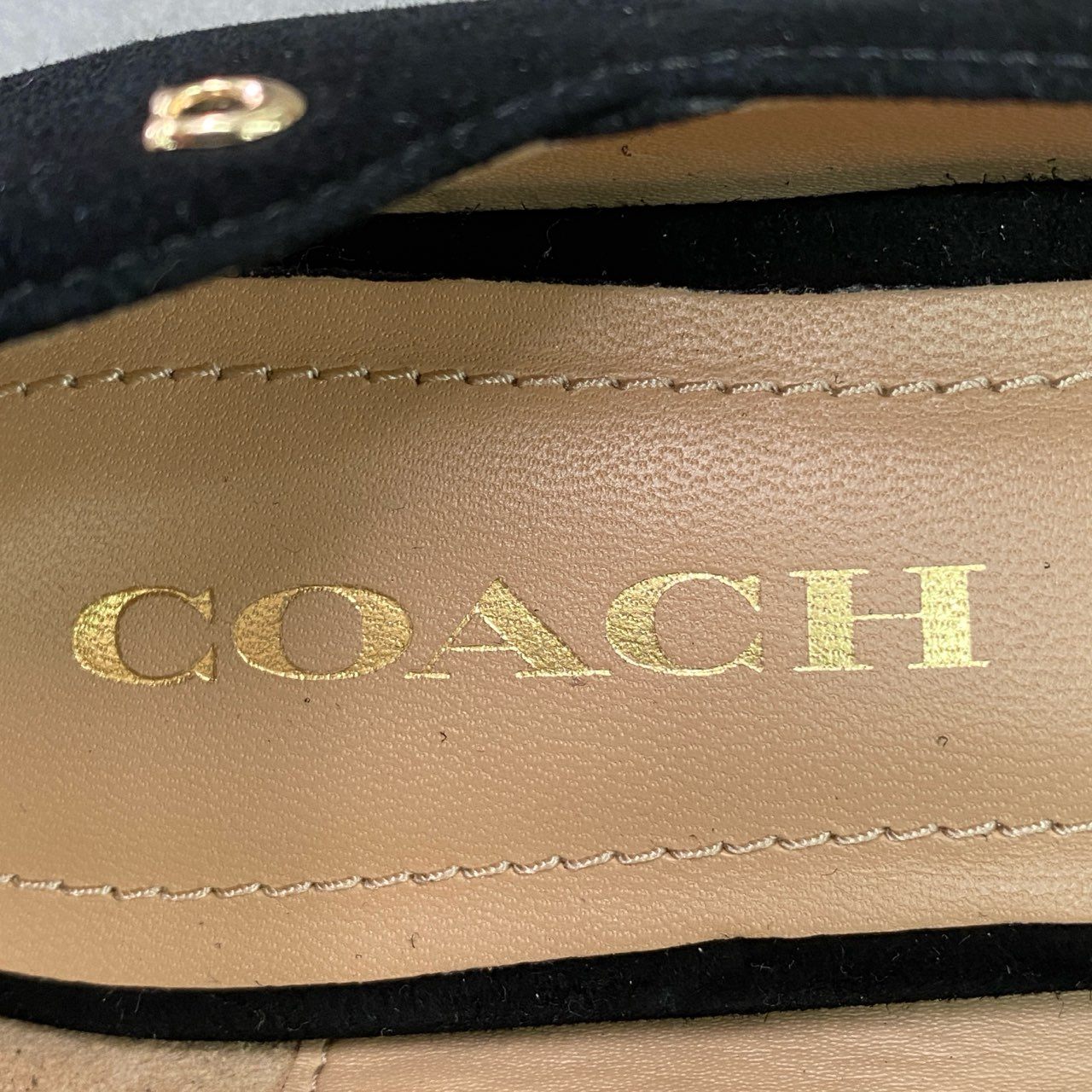 6d15 《未使用品》 COACH コーチ VIERRA SUEDE SKIMMER スウェードフラットパンプス G5224 6.5 ブラック スエードレザー シューズ セレモニー フォーマル 箱付き