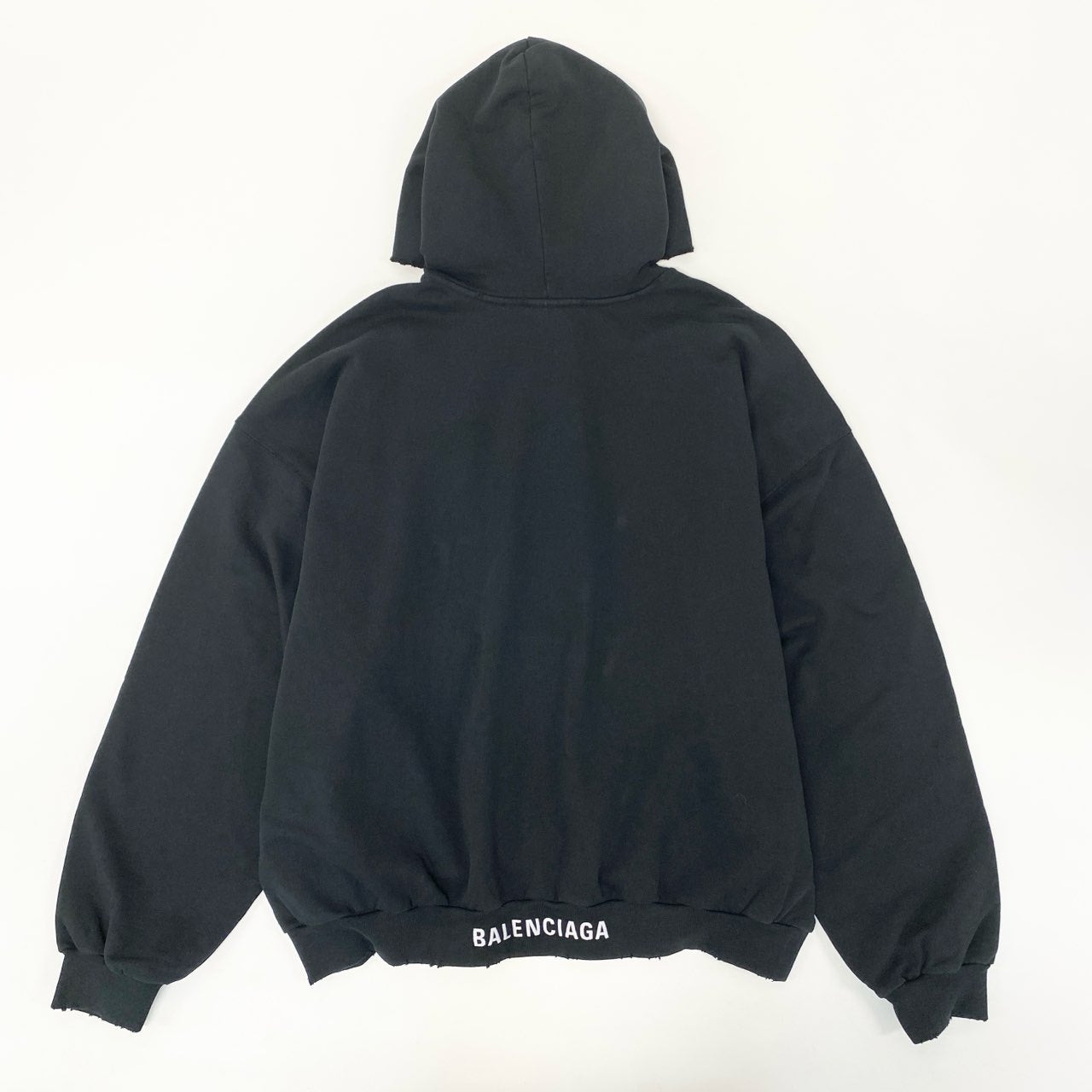 22i16 《未使用品》タグ付 BALENCIAGA バレンシアガ ロゴエンブロイダリー ダメージ加工 プルオーバーパーカー フーディ 742603 Mサイズ ブラック コットンo07t