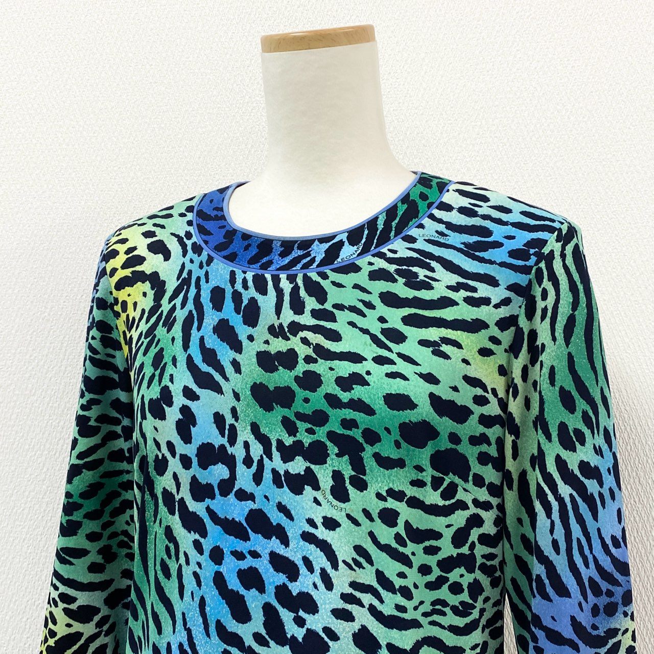 13f7 LEONARD FASHION レオナール カンカン素材 レオパード柄 長袖チュニック トップス ワンピース ドレス ロングスリーブ 日本製 Lサイズ グリーン ブルー トリアセテート ポリエステル