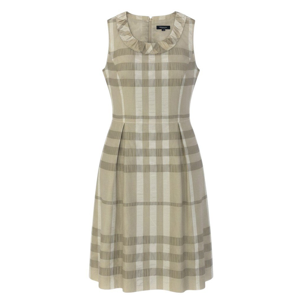 美品 BURBERRY ノースリーブ ワンピース シアーワンピース サイズ40 美品 BURBERRY ノースリーブ ワンピース シアーワンピース サイズ40 美