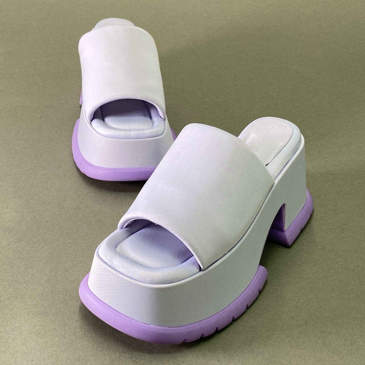 3d22 CHARLES&KEITH チャールズアンドキース LILAC プラットフォームサンダル 22.5cm ラベンダー パープル 厚底 シューズ 夏 箱付き