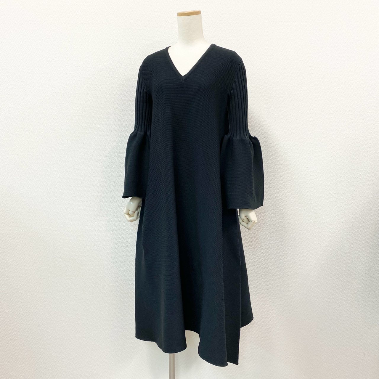 72a14 《未使用》 定価¥61,600 CFCL シーエフシーエル POTTERY KAFTAN 3 カフタンドレス CF005KH071 1 ブラック 日本製 伸縮性◎ ワンピース