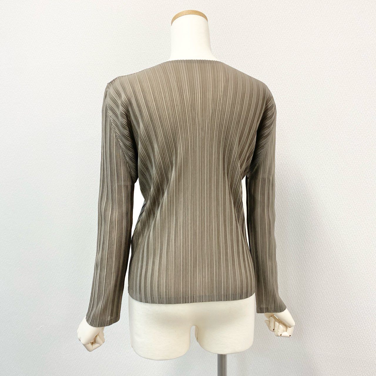 5i12 PLEATS PLEASE ISSEY MIYAKE プリーツプリーズ イッセイミヤケ 日本製 ラメ加工 Vネック 長袖プリーツカットソー トップス PP03-FK353 3 ブラウン系 レディースo07t