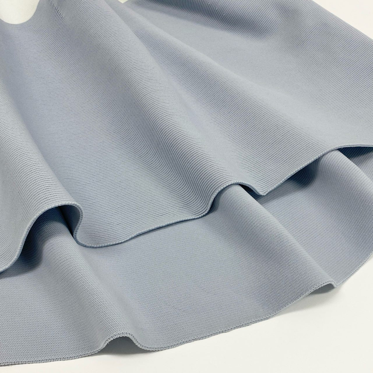 76a14 《美品》 定価¥51,700 CFCL シーエフシーエル POTTERY ROUNDED HEM SKIRT ヘムスカート CF006KG008 1 ホワイト ライトグレー 日本製 伸縮性◎