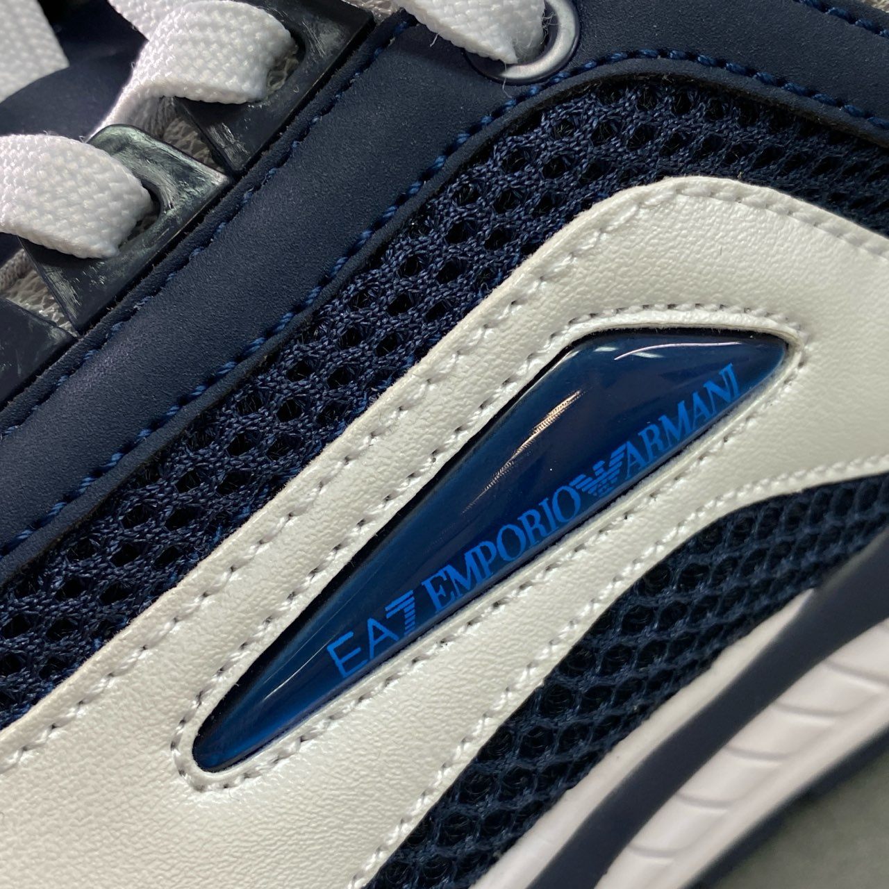 1f8 《美品》 EA7 EMPORIO ARMANI エンポリオアルマーニ Trainers スニーカー X8X061 26cm ネイビー ホワイト シューズ 箱付き