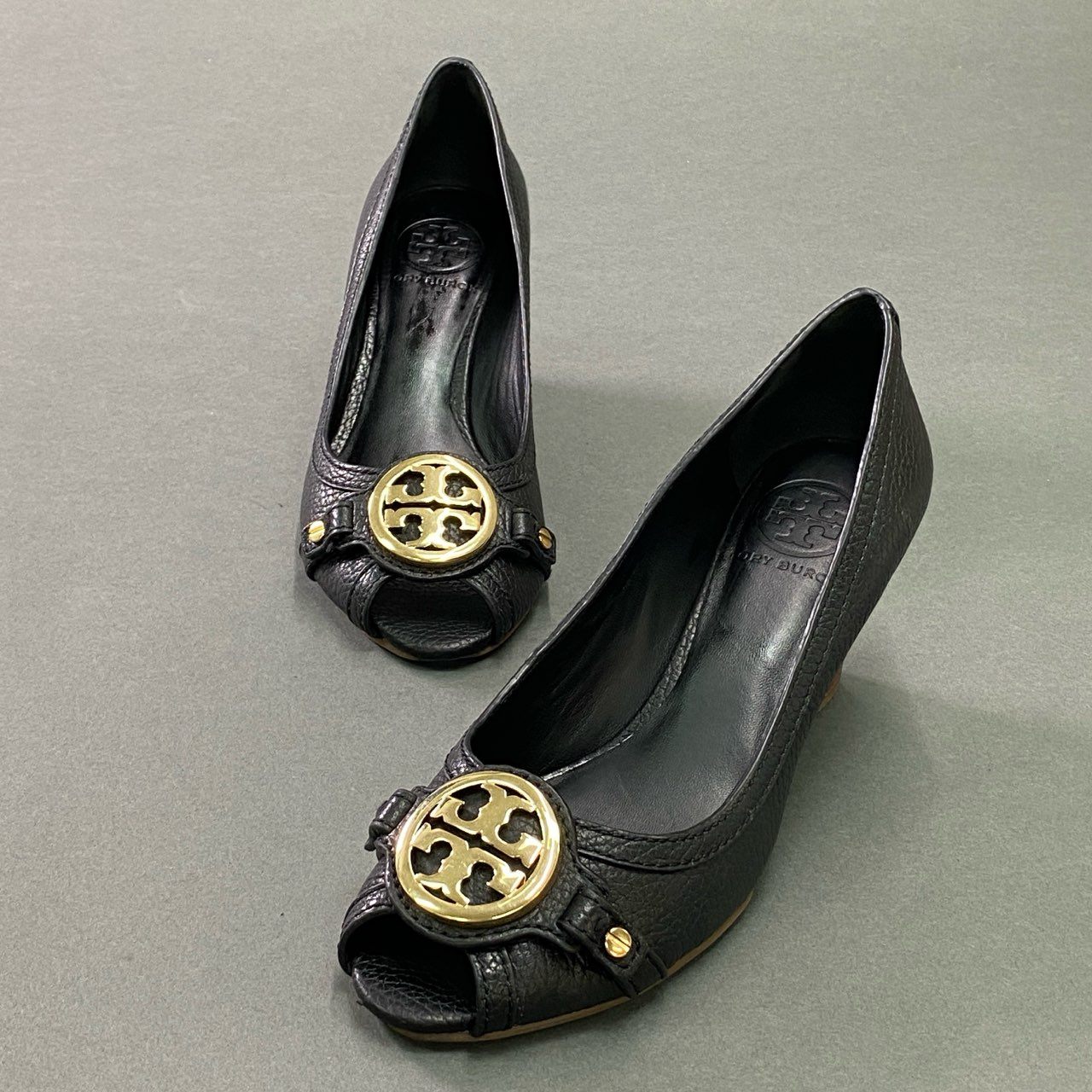 5c18 TORY BURCH トリーバーチ オープントゥ ウェッジソール パンプス ヒール シューズ サンダル 6.5M ブラック レザー