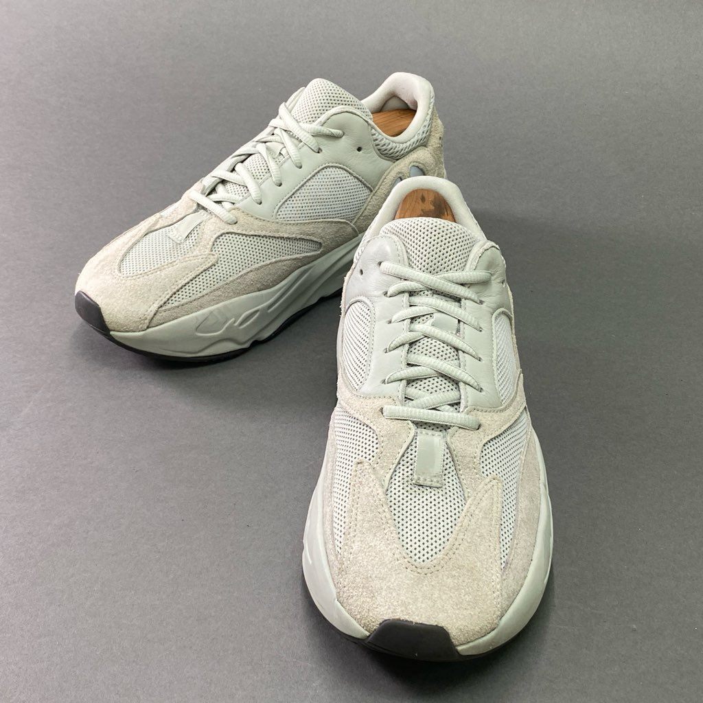7e10 《美品》 adidas アディダス YEEZY Boost 700 Salt イージーブースト ソルト スニーカー EG7487 28cm グレー シューズ