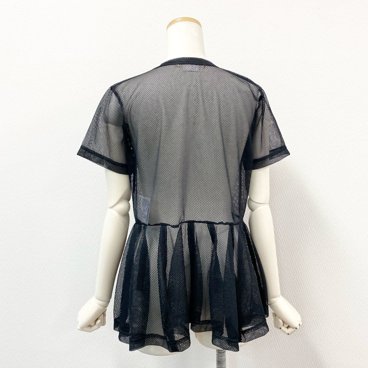64g18 《美品》 COMME des GARCONS コムデギャルソン 2023AW メッシュペプラム チュニック S ブラック 画像参照 カットソー 日本製 女性服