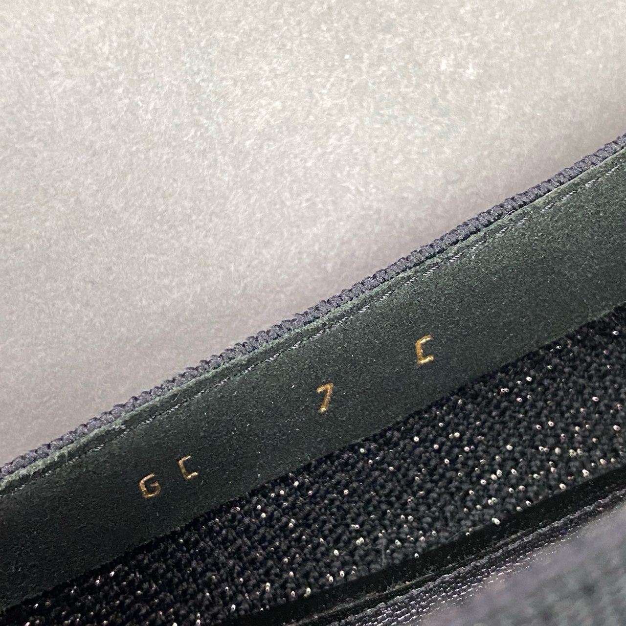 5c21 《美品》 Salvatore Ferragamo サルヴァトーレ フェラガモ VARA ヴァラリボン ラメ入り ソックスパンプス 7 ブラック ゴールド イタリア製 シューズ