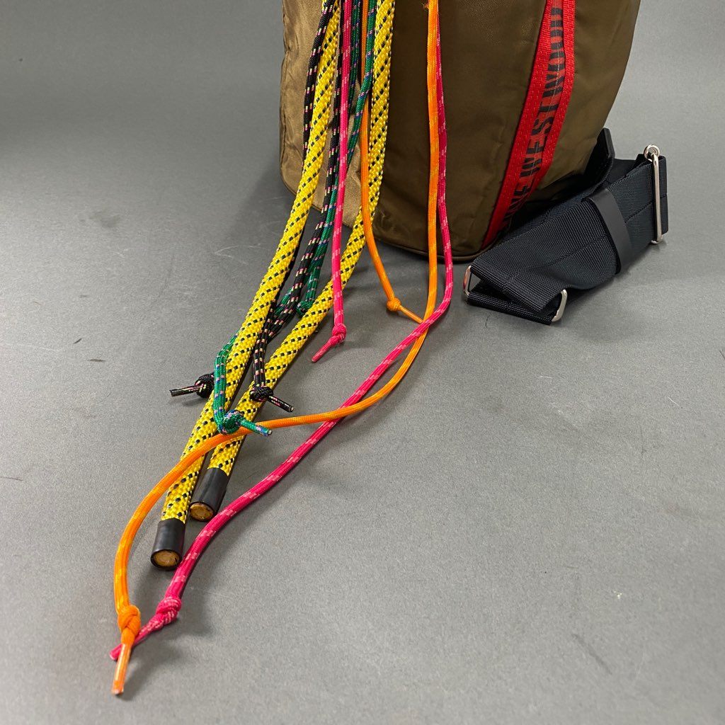 Ab8 《美品》 Vivienne Westwood ヴィヴィアン ウエストウッド ヒロープ ワンショルダーバッグ カーキ 日本製 ボディバッグ