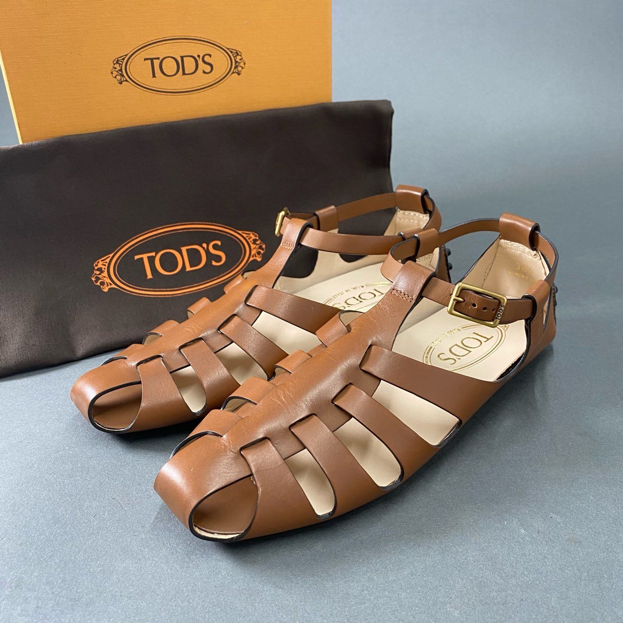 2c8 《美品》 TOD'S トッズ イタリア製 グルカサンダル ドライビングシューズ フラットシューズ ストラップ 36 1/2 ブラウン レザー MADE IN ITALY