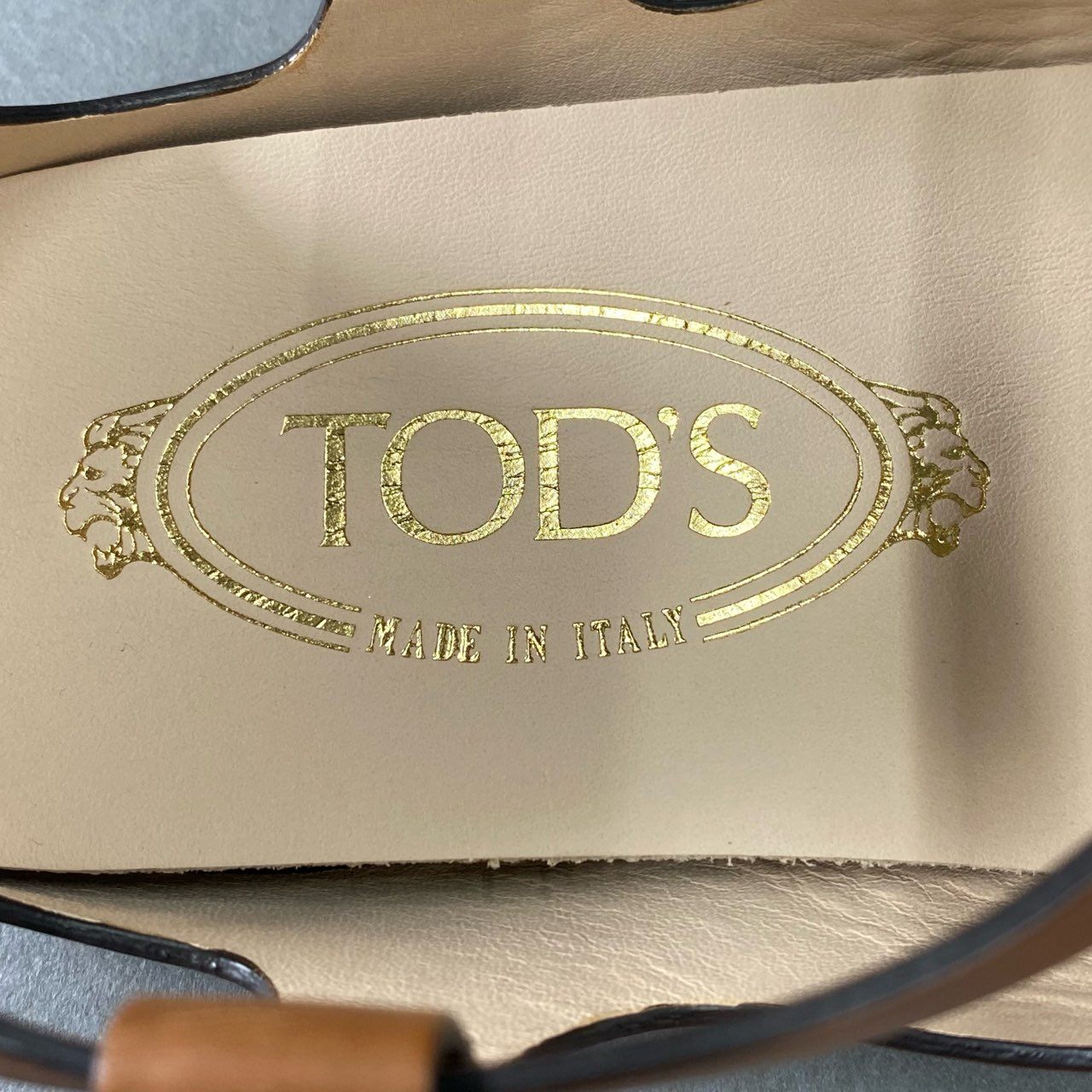 2c8 《美品》 TOD'S トッズ イタリア製 グルカサンダル ドライビングシューズ フラットシューズ ストラップ 36 1/2 ブラウン レザー MADE IN ITALY