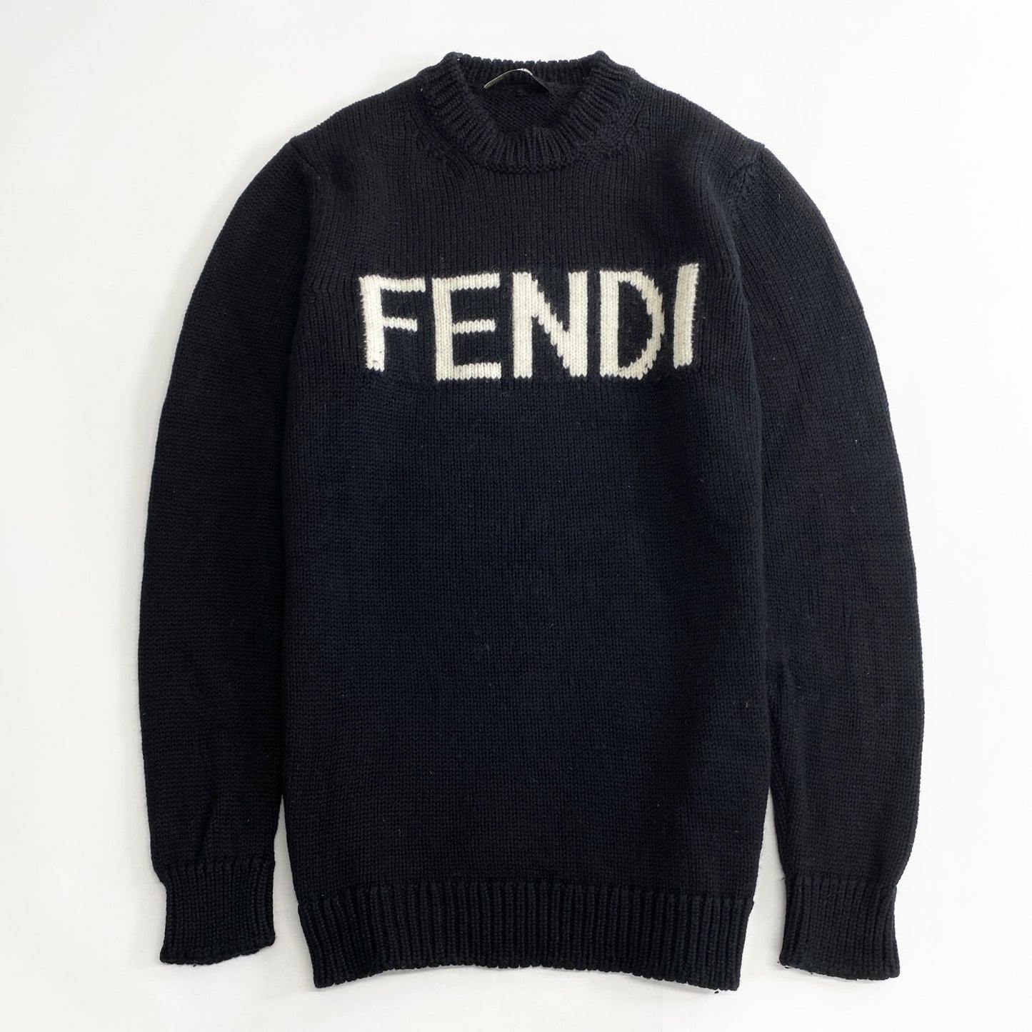 71k11 FENDI フェンディ フロントロゴ ニットセーター 2021AW 48 ブラック ミドルゲージ ウールセーター