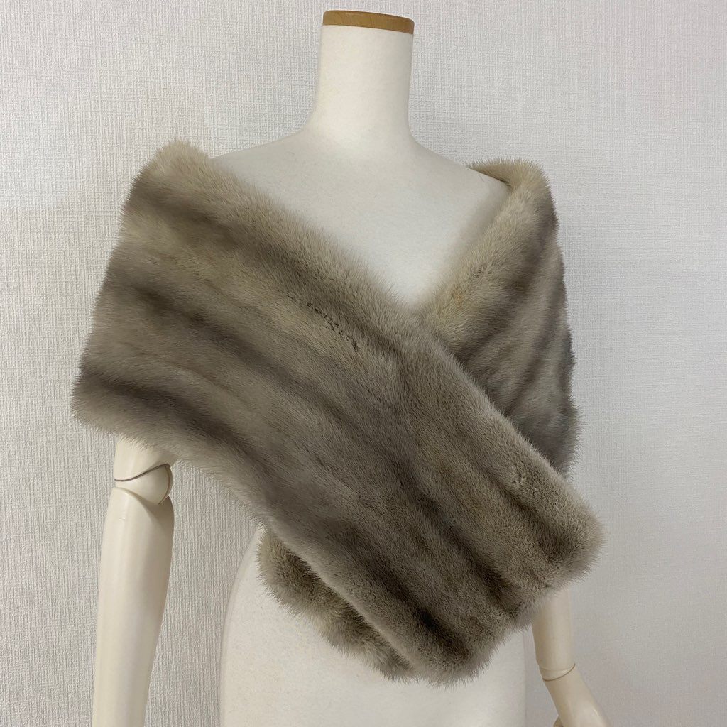 40b14-1 《本毛皮》 Taiyo Mink タイヨウミンク ライトグレー サファイアミンク 大判ティペット ミンクファー ショール ケープ ストール レディース MINK FUR